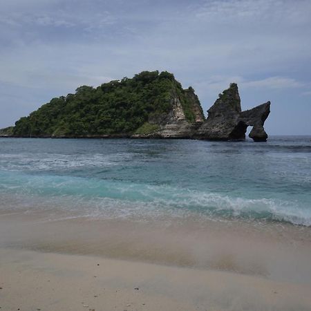 G LUna Huts by WizZeLa Nusa Lembongan Exterior foto