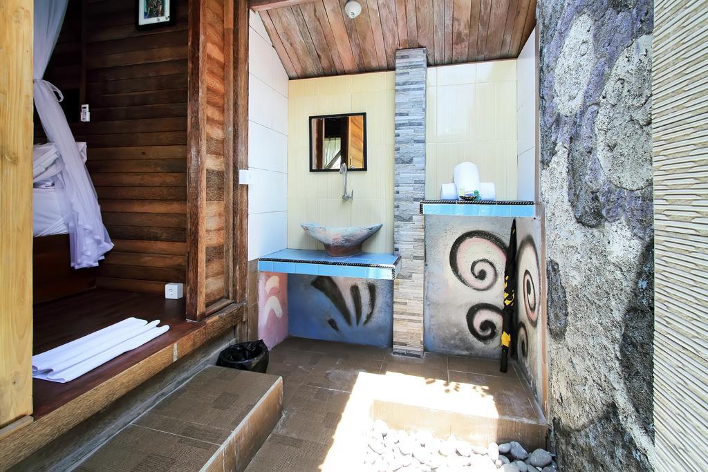 G LUna Huts by WizZeLa Nusa Lembongan Exterior foto