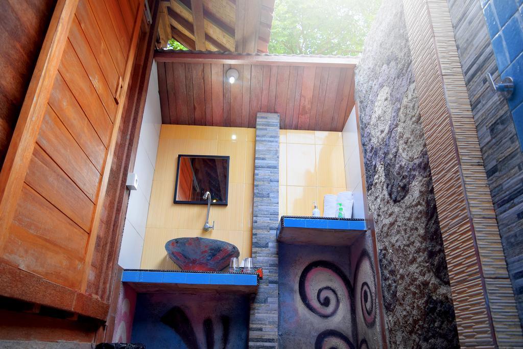 G LUna Huts by WizZeLa Nusa Lembongan Exterior foto