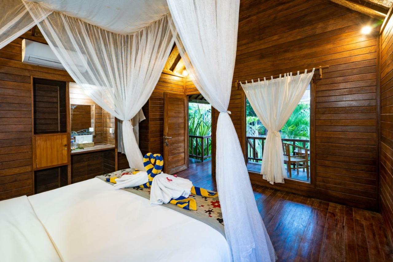 G LUna Huts by WizZeLa Nusa Lembongan Exterior foto