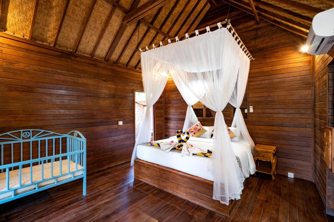 G LUna Huts by WizZeLa Nusa Lembongan Exterior foto